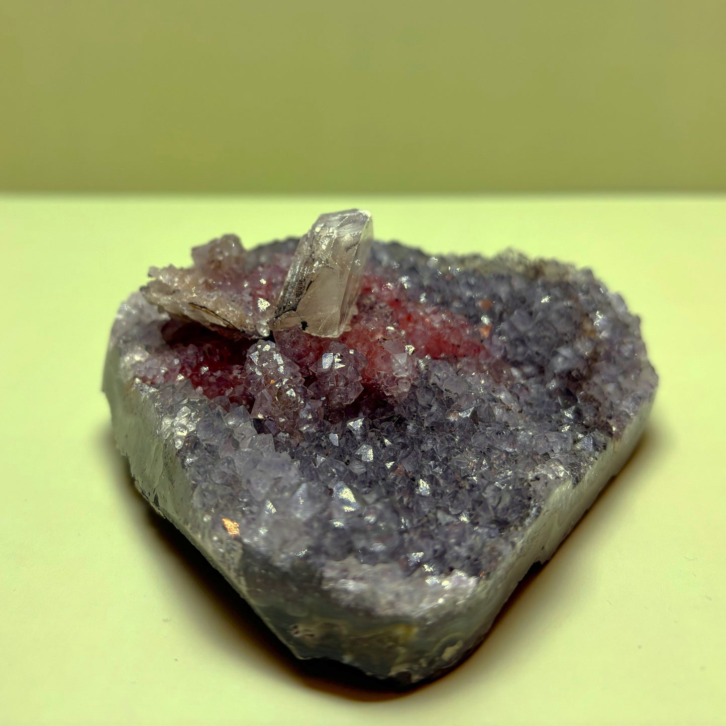 Grey Amethyst (Agate Banded) with Clear Calcite and Red Hematite | Uruguay | 266 g | 145 x 140 x 80 mm.