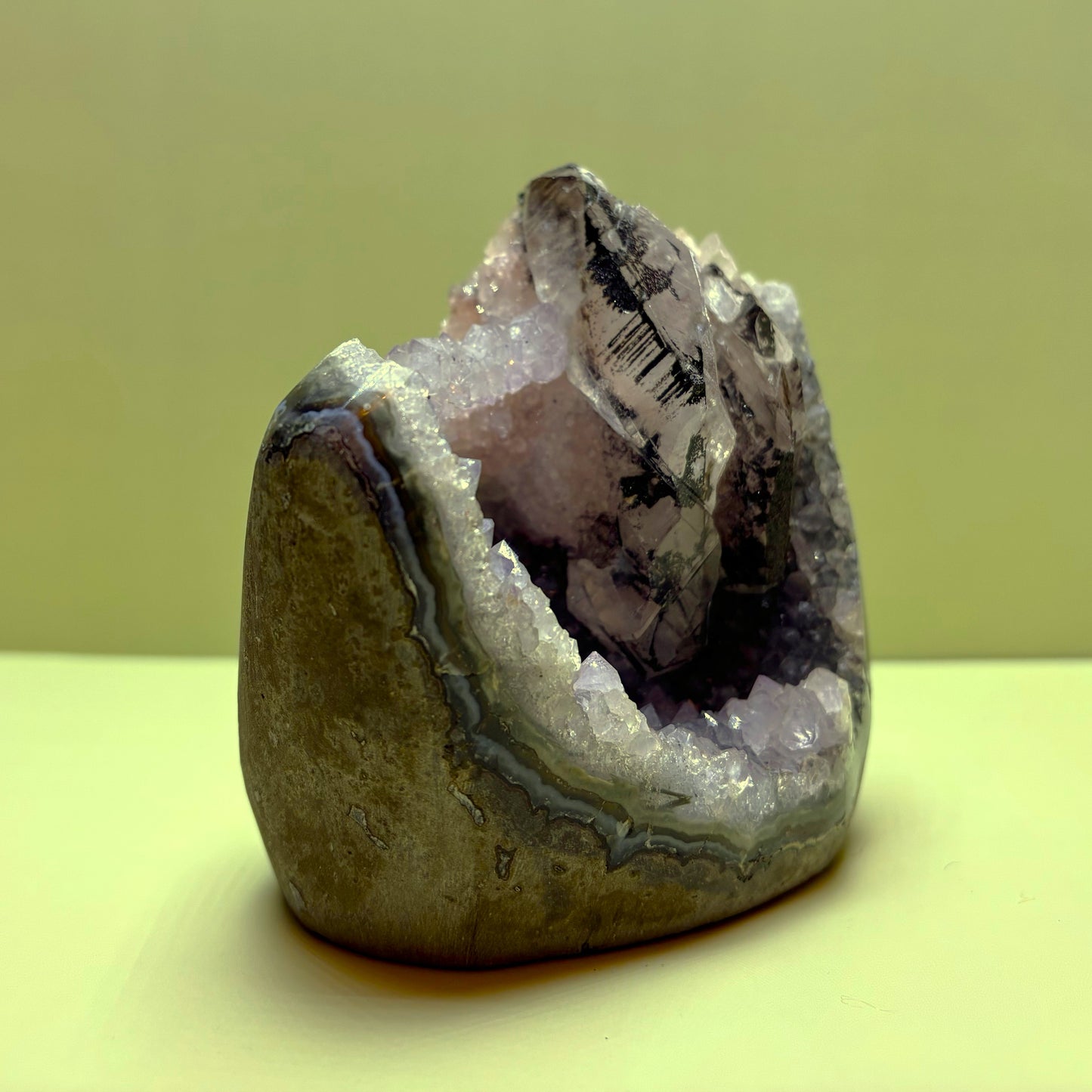 Light Purple Amethyst Geode (Agate Banded) with Hematite Included Calcite | Uruguay | 702 g | 110 x 95 x 100 mm.