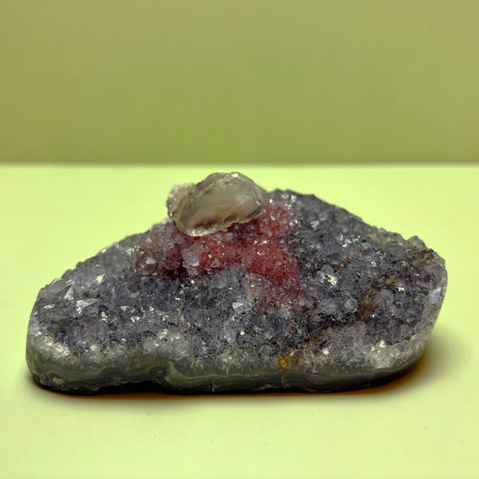 Grey Amethyst (Agate Banded) with Clear Calcite and Red Hematite | Uruguay | 266 g | 145 x 140 x 80 mm.