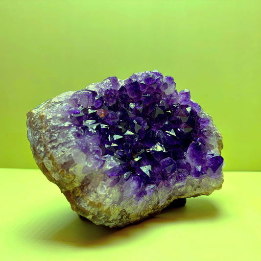 Rich Purple Sharp Point Amethyst Crystal Cluster | Uruguay | 816 g | 75 x 90 x 95 mm.