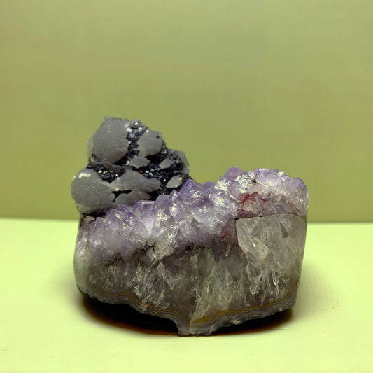Light Purple Amethyst Geode (Agate Banded) with Layered Calcite on Hematite | Uruguay  | 922 g | 95 x 100 x 65 mm.